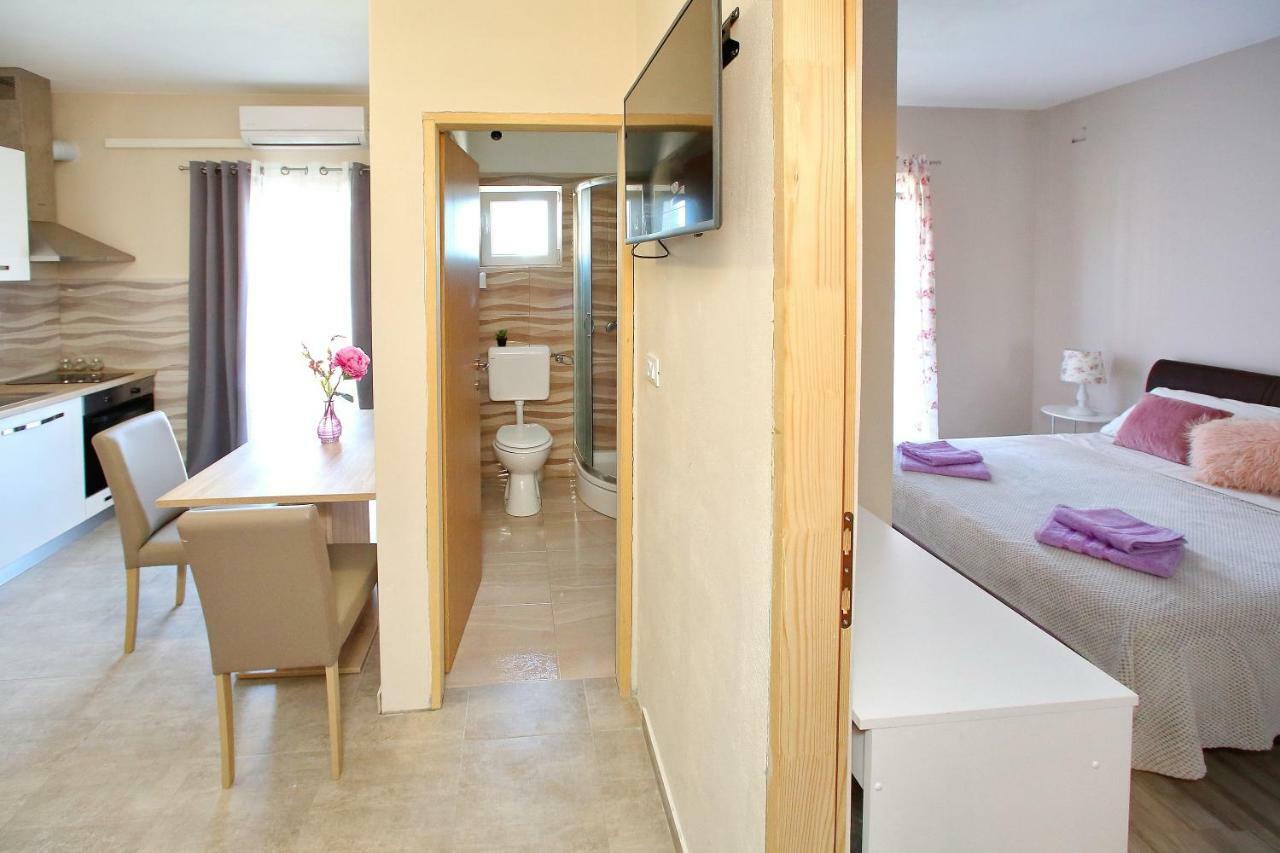 Apartments Sonia Sukošan Dış mekan fotoğraf